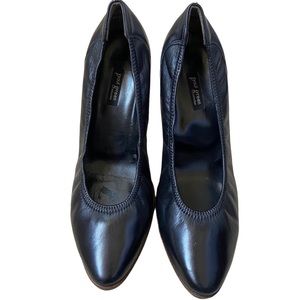 Paul Green leather lug sole almond toe black pumps